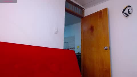 Snapshot of tommyblessd1 chatting on 12-02-25, 06:08 Steven online show from 12-02-25, 06:08