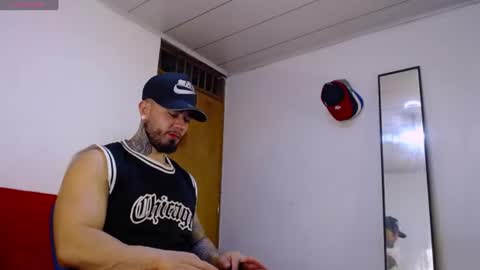 Snapshot of tommyblessd1 chatting on 06-11-26, 01:38 Steven online show from 06-11-26, 01:38