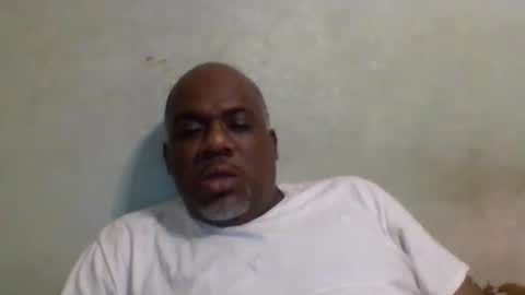 Snapshot of tommyboy771 chatting on 02-13-26, 02:02 tommyboy online show from 02-13-26, 02:02