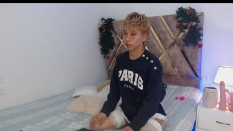 Tommy Foxboy online show from 12-24-24, 02:22