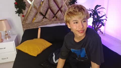 Tommy Foxboy online show from 12-27-24, 04:15