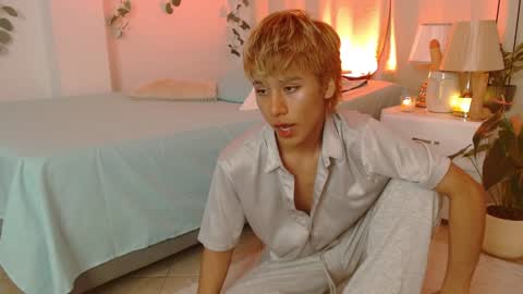 Tommy Foxboy online show from 01-10-25, 03:37