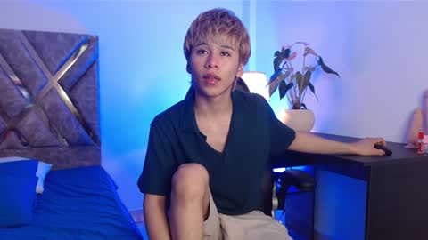 Tommy Foxboy online show from 01-19-25, 02:17