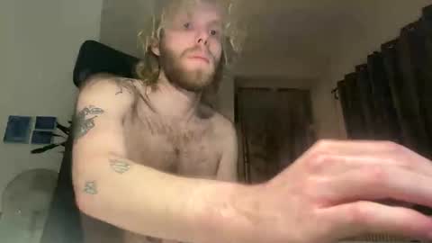 Snapshot of tommyg6420 chatting on 10-04-25, 06:50 First Show ever 3 online show from 10-04-25, 06:50