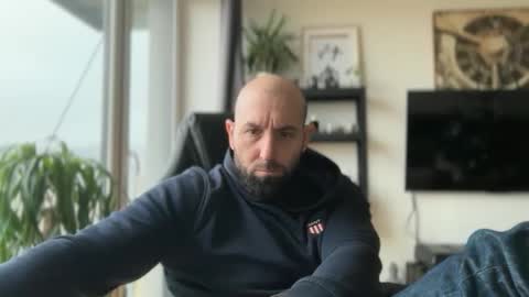 Thomas Fit online show from 12-19-25, 08:21