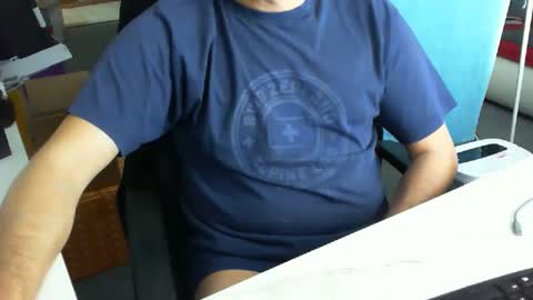 Tom online show from 12-20-25, 01:07