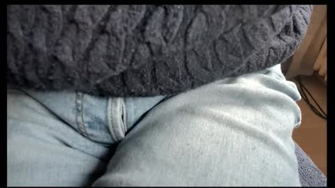 Snapshot of tomtotal chatting on 10-30-25, 03:13 Tom online show from 10-30-25, 03:13