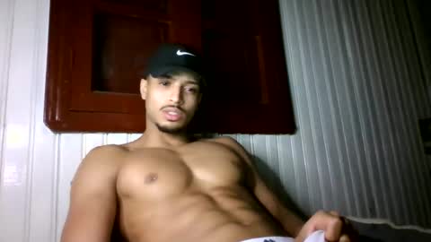 Snapshot of tomtresor chatting on 12-20-25, 08:10 tomtresor online show from 12-20-25, 08:10