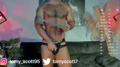 tomy_scott6 online show from 04-10-26, 08:57