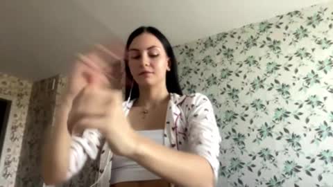 Snapshot of tonettesloss chatting on 09-18-25, 03:30 Selina online show from 09-18-25, 03:30