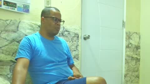 Antonio online show from 04-13-26, 01:05