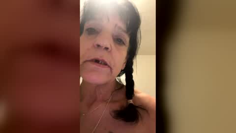 Snapshot of toni6967 chatting on 12-04-25, 04:22 toni6967 online show from 12-04-25, 04:22