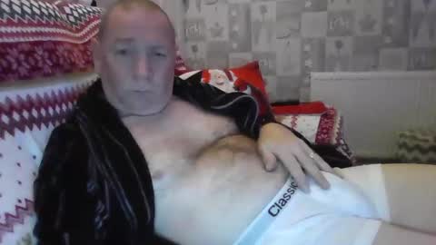 Snapshot of tony14712 chatting on 12-19-24, 12:24 tony14712 online show from 12-19-24, 12:24