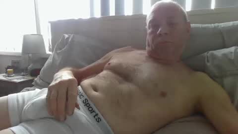 Snapshot of tony14712 chatting on 02-05-25, 09:57 tony14712 online show from 02-05-25, 09:57