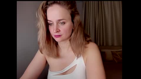 Tony and Alice online show from 01-01-25, 01:58