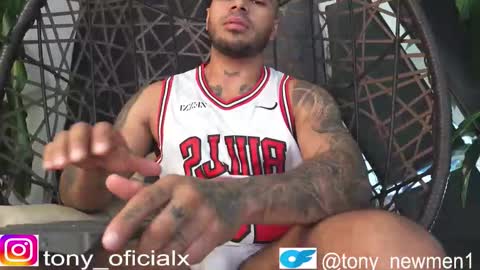 Snapshot of tony_newmen chatting on 02-06-26, 11:24 tony online show from 02-06-26, 11:24