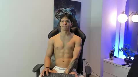 tony_petrov online show from 11-21-25, 12:15