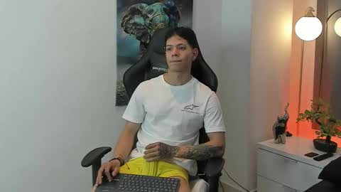 tony_petrov online show from 11-26-25, 01:34