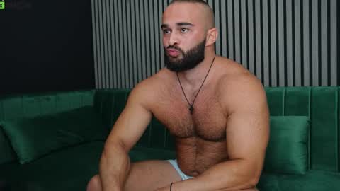 Snapshot of tony_storm chatting on 09-28-25, 12:21 Tony online show from 09-28-25, 12:21