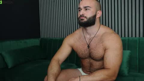 Snapshot of tony_storm chatting on 10-11-25, 07:29 Tony online show from 10-11-25, 07:29