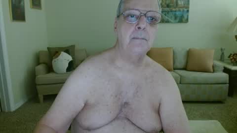 Snapshot of tonysview12000 chatting on 09-28-25, 09:31 tonysview12000 online show from 09-28-25, 09:31