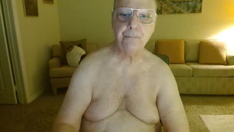 Snapshot of tonysview12000 chatting on 03-03-26, 01:23 tonysview12000 online show from 03-03-26, 01:23