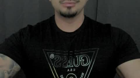 Snapshot of tonywilsonn chatting on 05-11-26, 05:46 tonywilsonn online show from 05-11-26, 05:46