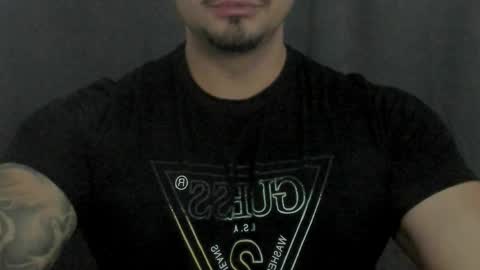 Snapshot of tonywilsonn chatting on 05-22-26, 07:04 tonywilsonn online show from 05-22-26, 07:04
