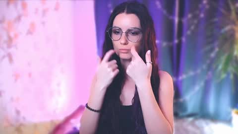 Snapshot of too_beautiful chatting on 01-13-25, 08:04 Elizabeth online show from 01-13-25, 08:04