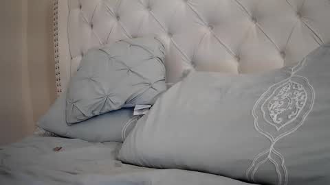 Snapshot of toomuchsmoke chatting on 11-25-25, 04:45 toomuchsmoke online show from 11-25-25, 04:45