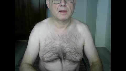 Snapshot of tooohard chatting on 12-16-24, 09:14 Alex online show from 12-16-24, 09:14