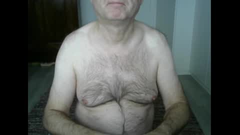 Snapshot of tooohard chatting on 02-03-25, 08:35 Alex online show from 02-03-25, 08:35