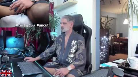 topalphaboss online show from 12-18-25, 05:52