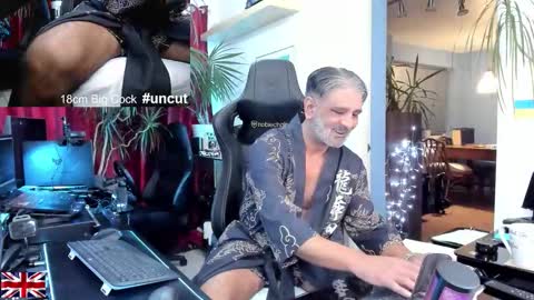 topalphaboss online show from 12-19-25, 07:26