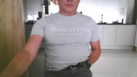 Snapshot of topsecreton chatting on 06-18-26, 06:35 topsecreton online show from 06-18-26, 06:35
