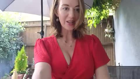 Topsy online show from 12-23-25, 07:06