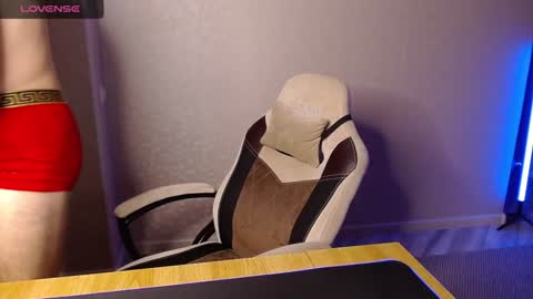 Snapshot of toress1 chatting on 01-16-25, 05:33 Glebaty online show from 01-16-25, 05:33