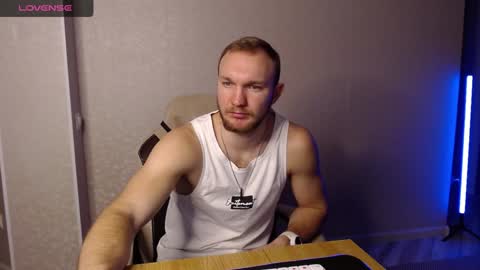 Snapshot of toress1 chatting on 01-18-25, 06:56 Glebaty online show from 01-18-25, 06:56