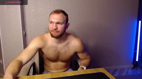 Snapshot of toress1 chatting on 01-23-25, 05:45 Glebaty online show from 01-23-25, 05:45