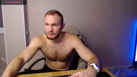 Snapshot of toress1 chatting on 01-25-25, 12:58 Glebaty online show from 01-25-25, 12:58