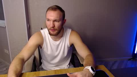 Snapshot of toress1 chatting on 01-30-25, 12:16 Glebaty online show from 01-30-25, 12:16