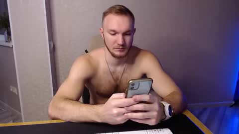 Snapshot of toress1 chatting on 02-13-25, 11:28 Glebaty online show from 02-13-25, 11:28