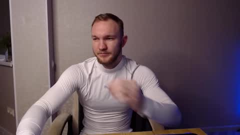 Snapshot of toress1 chatting on 02-18-25, 05:20 Glebaty online show from 02-18-25, 05:20