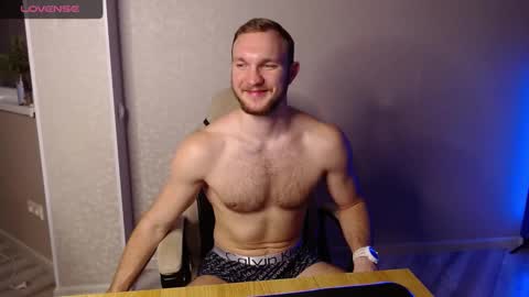 Snapshot of toress1 chatting on 03-08-25, 08:57 Glebaty online show from 03-08-25, 08:57