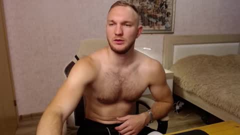 Snapshot of toress1 chatting on 10-09-25, 02:26 Glebaty online show from 10-09-25, 02:26