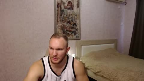 Snapshot of toress1 chatting on 11-23-25, 11:43 Glebaty online show from 11-23-25, 11:43