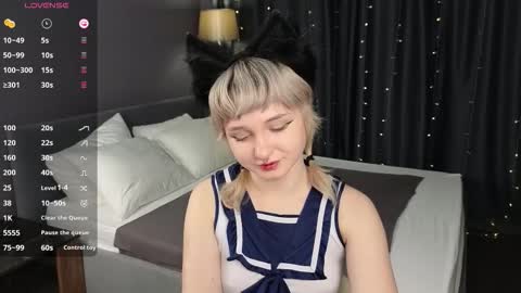 Snapshot of tori_cutie chatting on 11-21-25, 12:10 Tori online show from 11-21-25, 12:10