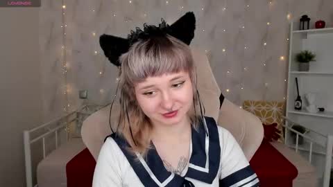 Tori online show from 02-07-26, 12:25