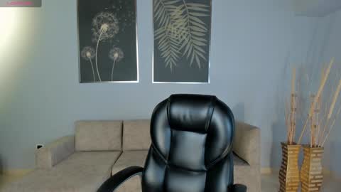 Tori Cross online show from 01-27-25, 12:48