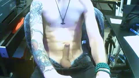 Snapshot of tornado2156 chatting on 02-28-25, 07:03 Tornado2156 online show from 02-28-25, 07:03